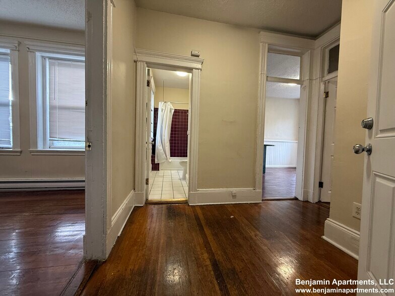 Building Photo - 883 Huntington Ave