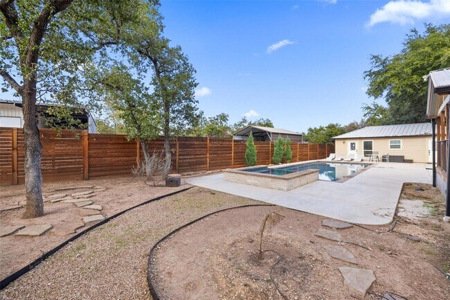Building Photo - 5519 Hiline Rd