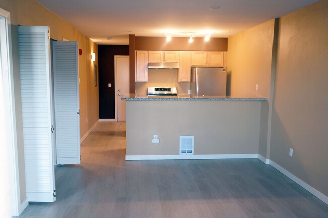 Building Photo - 1bd/1ba Seattle Condo