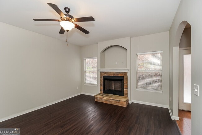 Building Photo - 121 Bethany Manor Dr