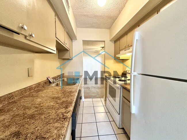 Building Photo - 117 Jennifer Ln