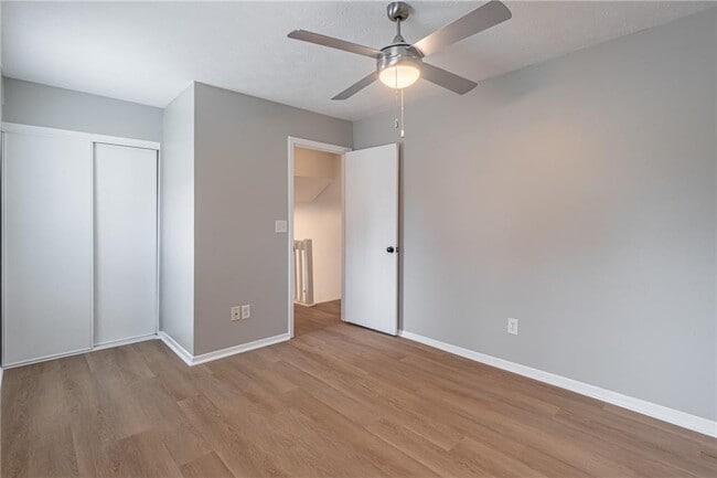 Building Photo - 210 Littlewick Way