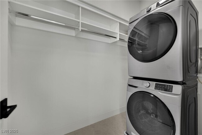 Building Photo - 378 Tranquil Peak Ct
