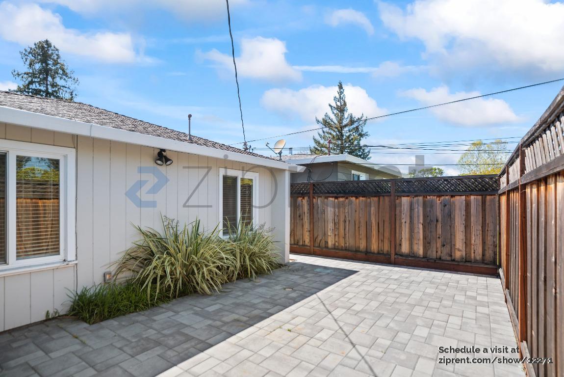 Building Photo - 1498 Valota Rd