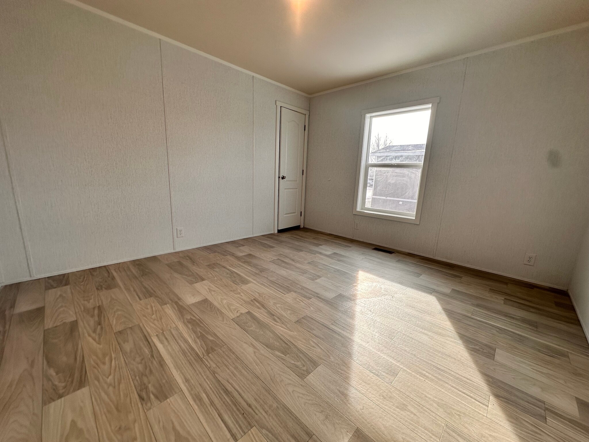 Building Photo - 26 Jubilee St