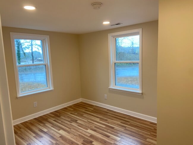 Building Photo - 903 Cattell Rd