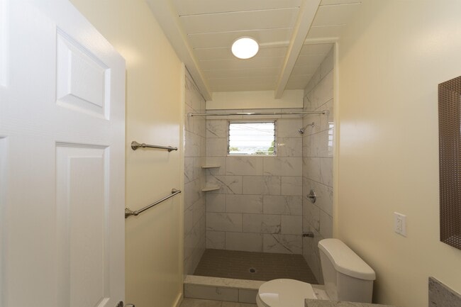 Building Photo - 723 Hoomalimali St