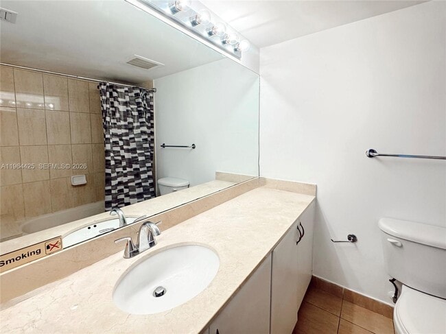 Building Photo - 1750 N Bayshore Dr