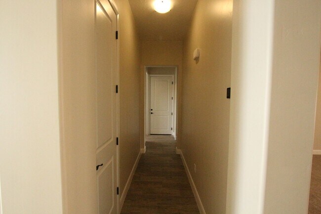 Building Photo - Move in Ready - Sand Hollow and Dunes Retreat