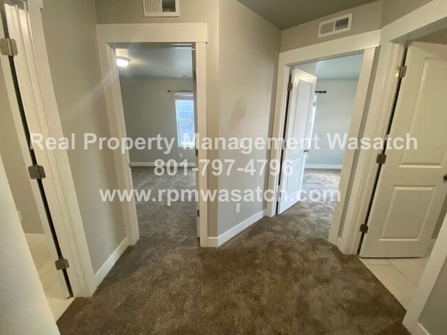 Building Photo - 14882 S Lower Bnd Dr