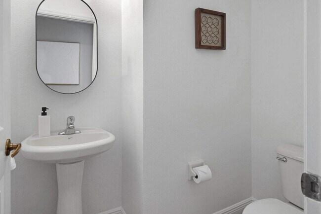 Building Photo - 7540 Gathering Dr