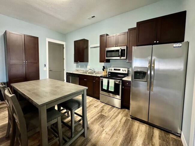Building Photo - Boot Hill Lofts