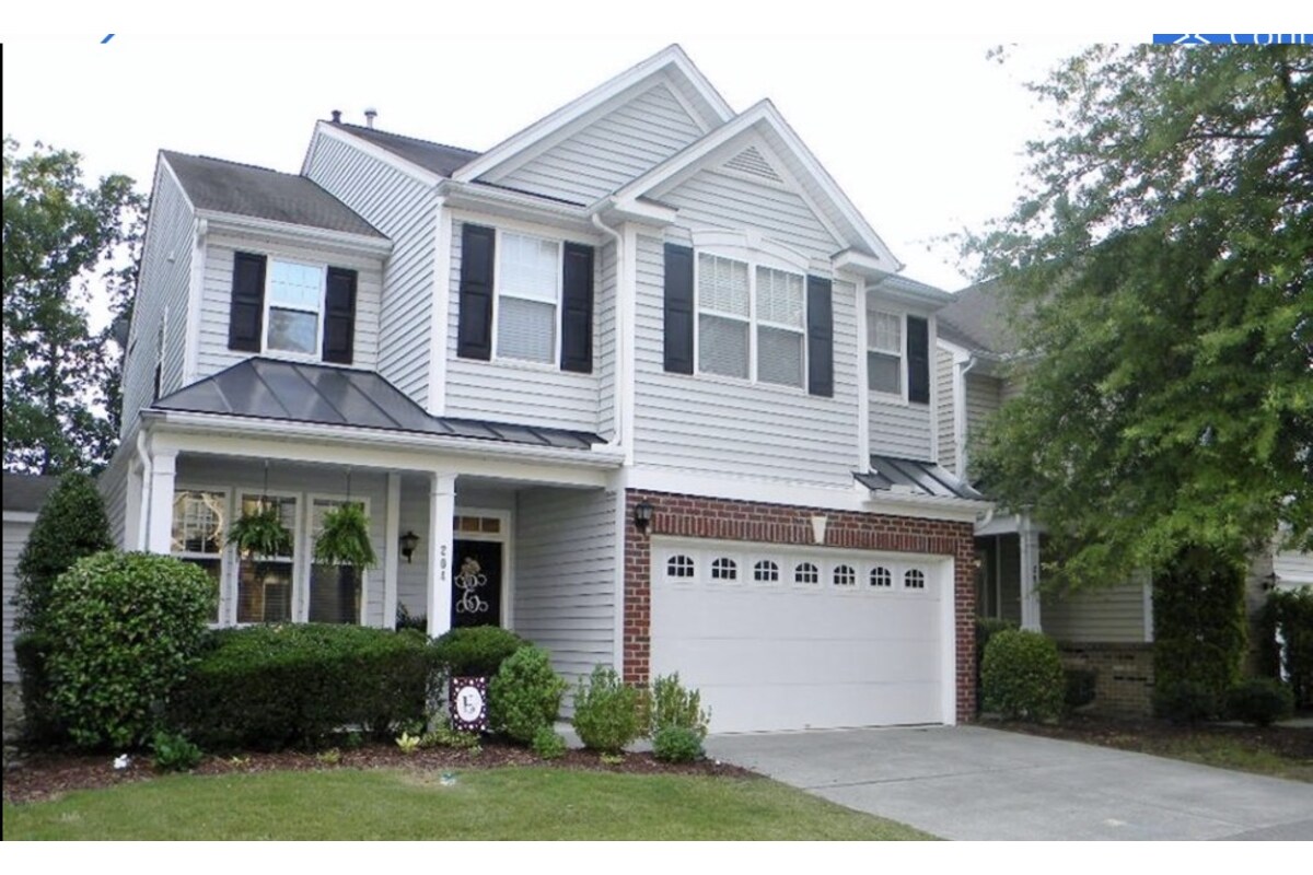 Building Photo - 204 Bell Tower Way