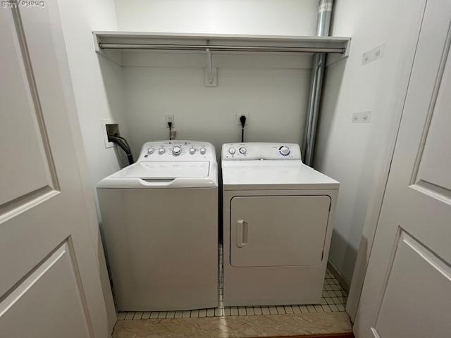 Building Photo - 50 Sintsink Dr E