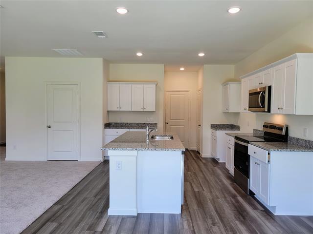 Building Photo - 2101 Revere Dr