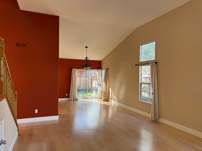 Building Photo - 212 Montevideo Cir