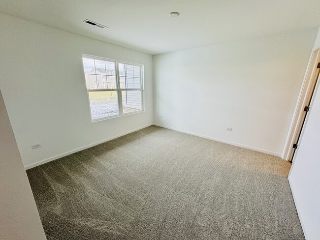 Guest Bedroom/ 1st Floor - 4377 Chelsea Manor Cir