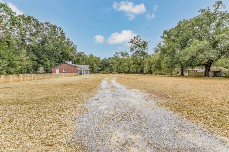 Building Photo - 4998 Carlyn Dr