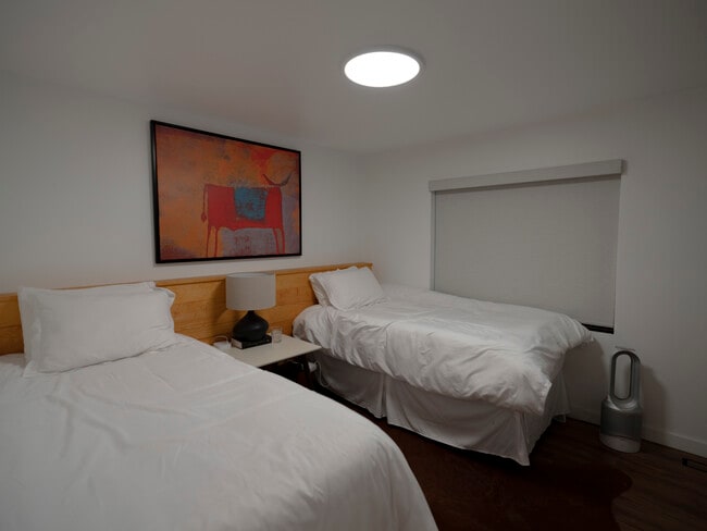 Building Photo - 24568 Albrun Dr