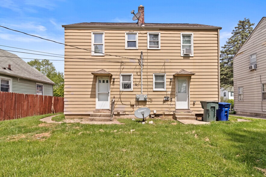 Exterior Back - 1725 E Frankfort St