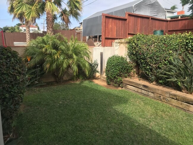 Building Photo - Gorgeous Ocean View Sunset Cliffs Home