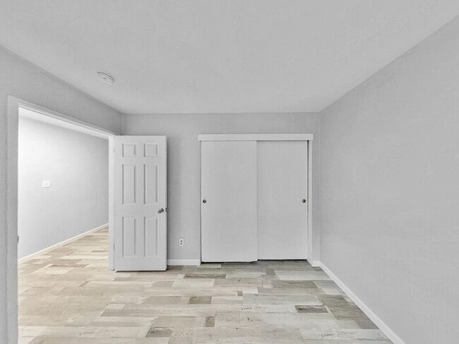 Building Photo - 2BR/1BA House w/ Fenced Yard + Garage In Carmichael