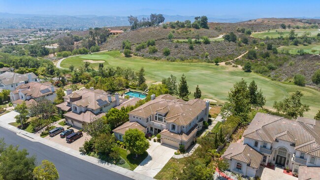 Building Photo - Exquisite Luxury Living in the Moorpark Country Club Estates
