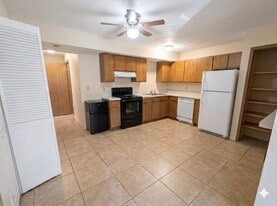 Building Photo - 1531 Whitehall Blvd