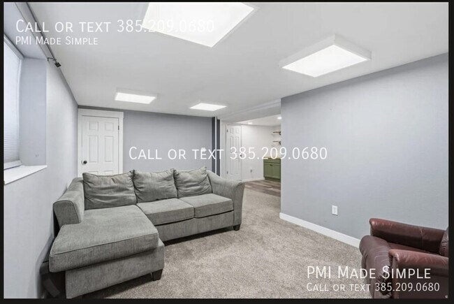 Building Photo - 1438 Trinnaman Ln