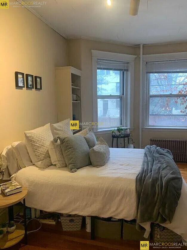 Building Photo - 12 Euston St