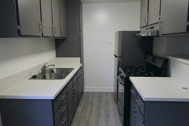 Building Photo - 10600 Victory Blvd