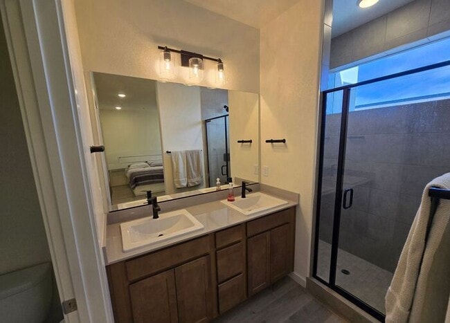 Building Photo - New Modern Fully Furnished Three-Story Townhome Near the Truckee River