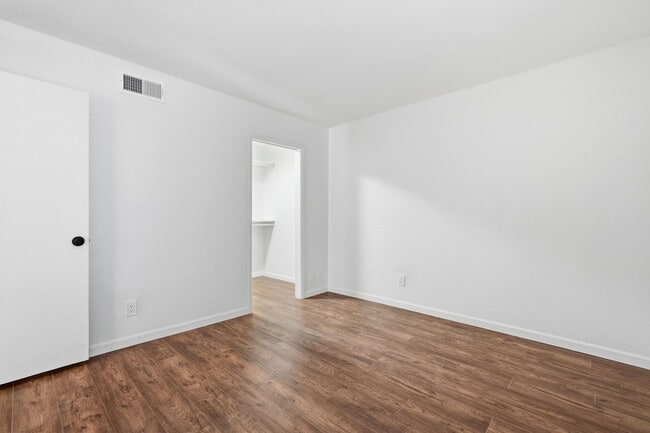 Building Photo - REMODELED! One Bedroom/One Bath in Historic Downtown Mesa