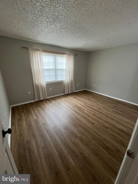 Building Photo - 12211 Stevenson Ct