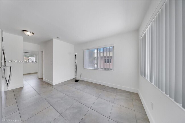 Building Photo - 1145 NW 3rd St
