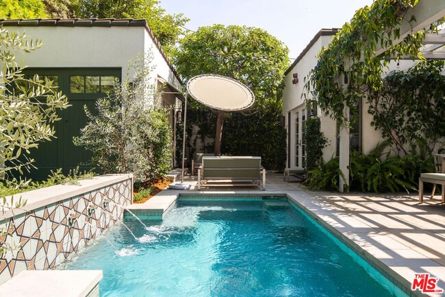 Building Photo - 3787 Glenfeliz Blvd