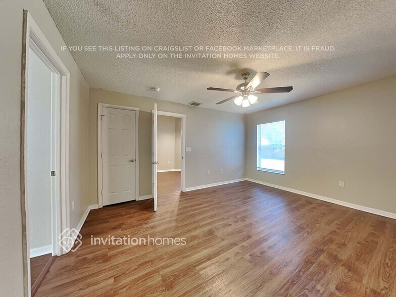 Building Photo - 914 Summer Glen Dr