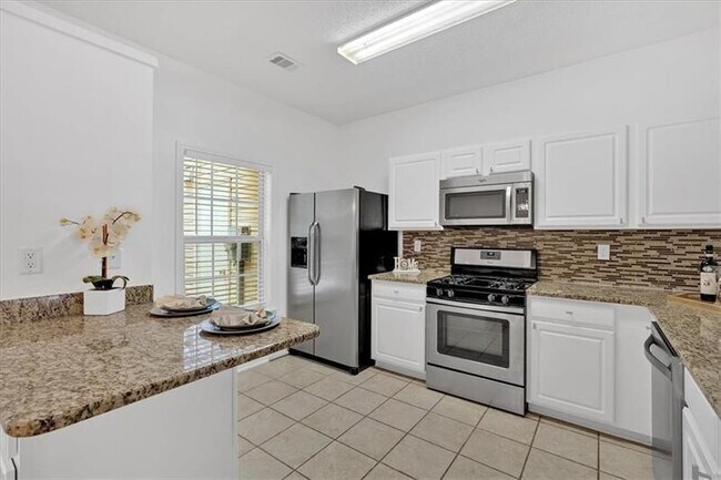 Building Photo - 13077 Region Trace