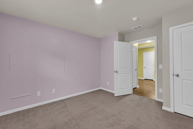 Building Photo - 233 Caribbean Village Dr