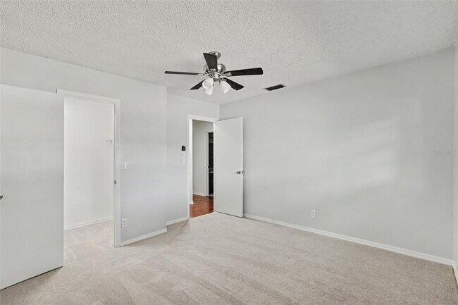 Building Photo - 648 Bua Dr