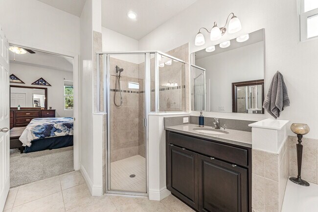 Building Photo - 6435 Montserrat Dr