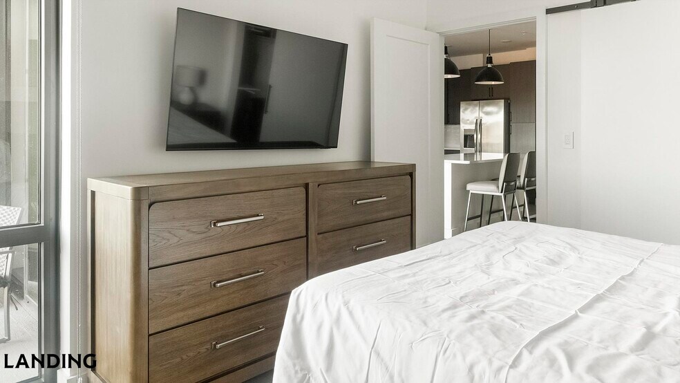 Building Photo - 1007 S Mint St