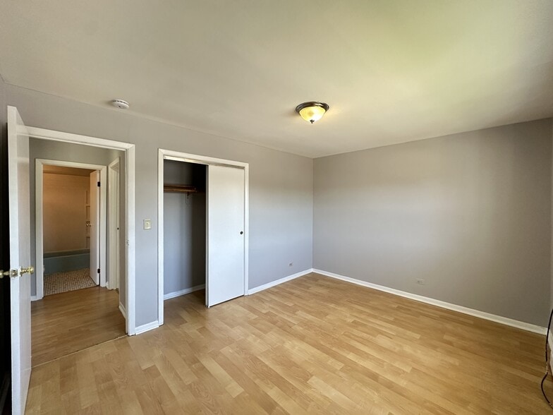 Building Photo - 4337 Prescott Ave
