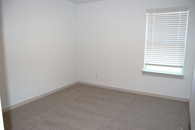 Building Photo - 7702 Sleek Flock Ln