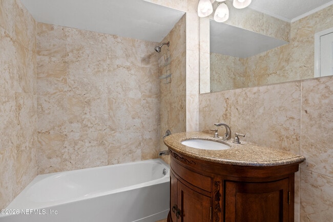 Building Photo - 9960 Moorings Dr