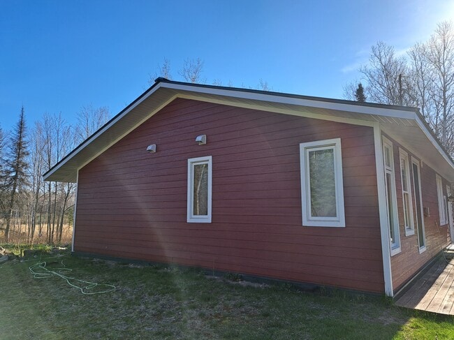 Building Photo - 9374 Alango Rd