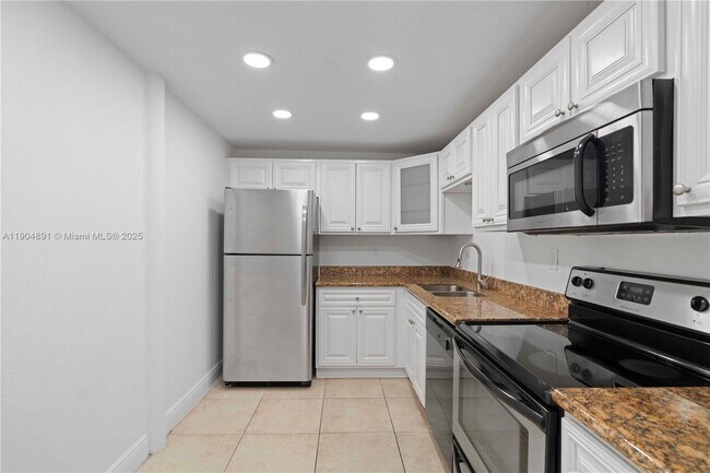 Building Photo - 1800 Sans Souci Blvd