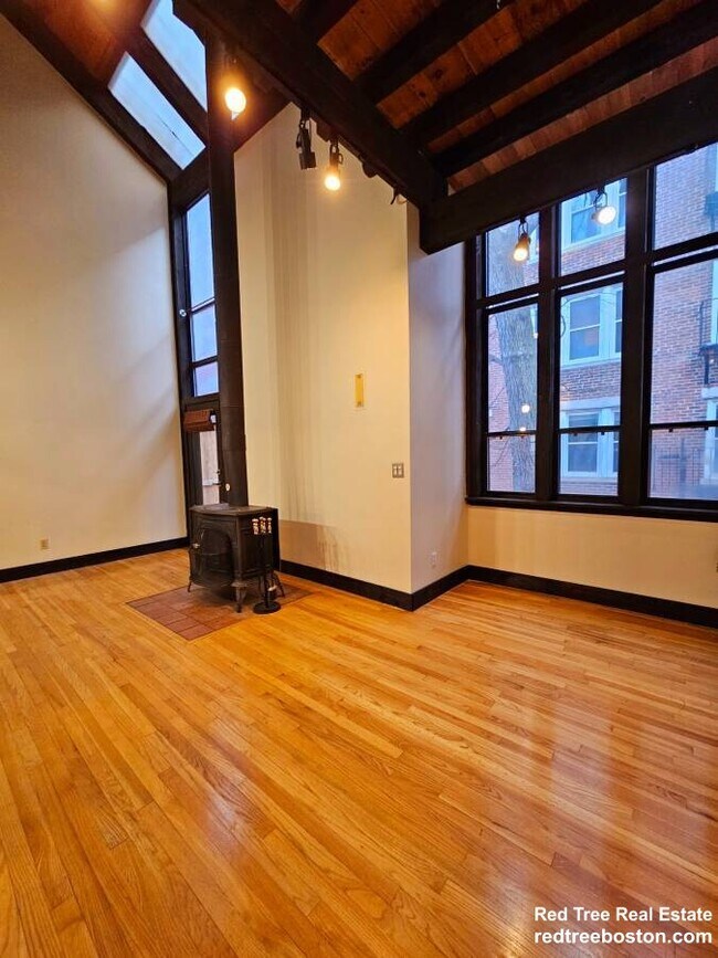 Building Photo - 36 Irving St