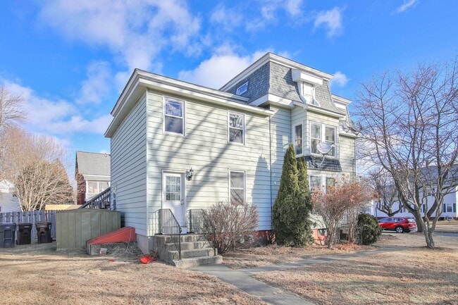 Building Photo - 15 Myrtle Ave