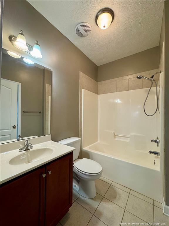 Building Photo - 250 Bayleaf Dr